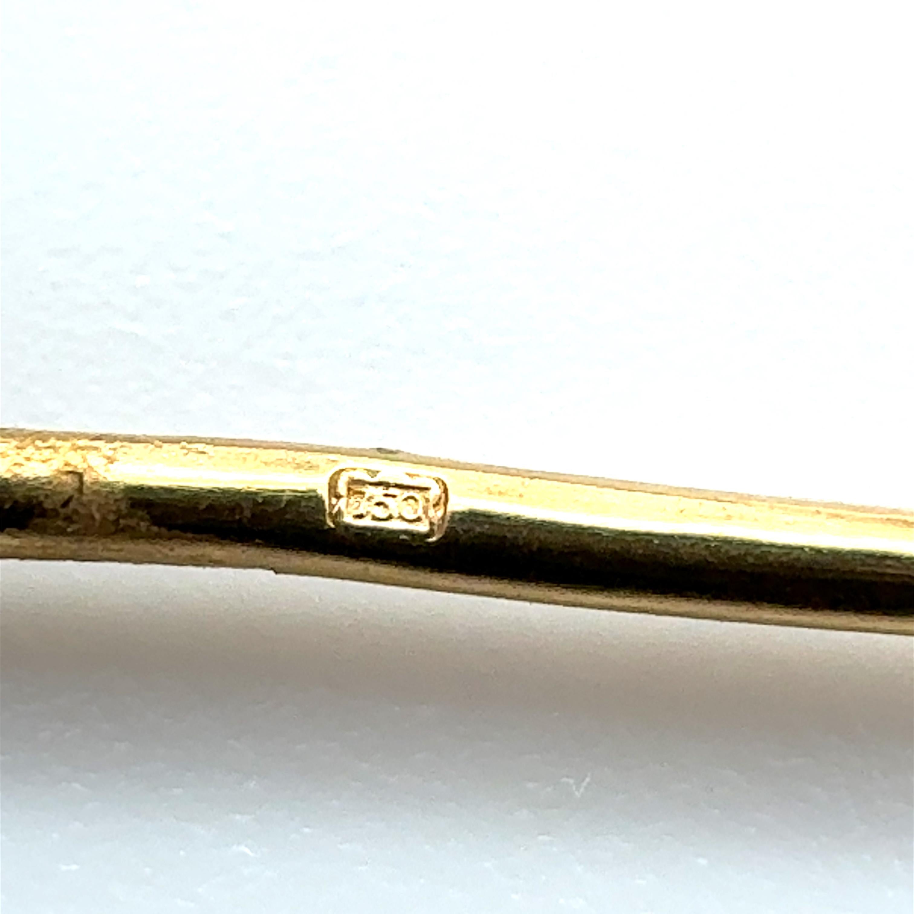 Art Deco Platinum Sapphire, Onyx and Diamond Bar Pin