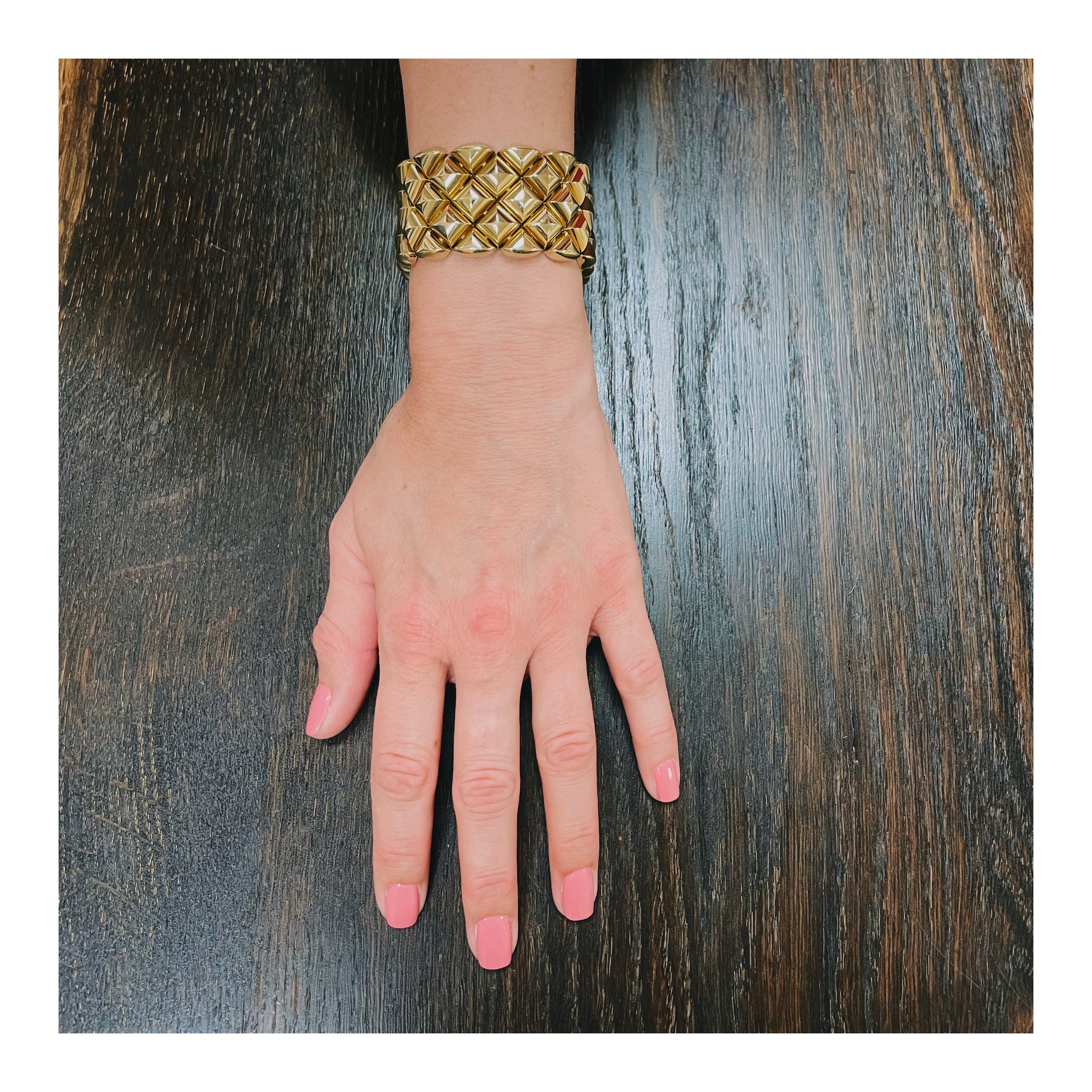 Chevron Link Bracelet in 14k Yellow Gold, circa 1940s