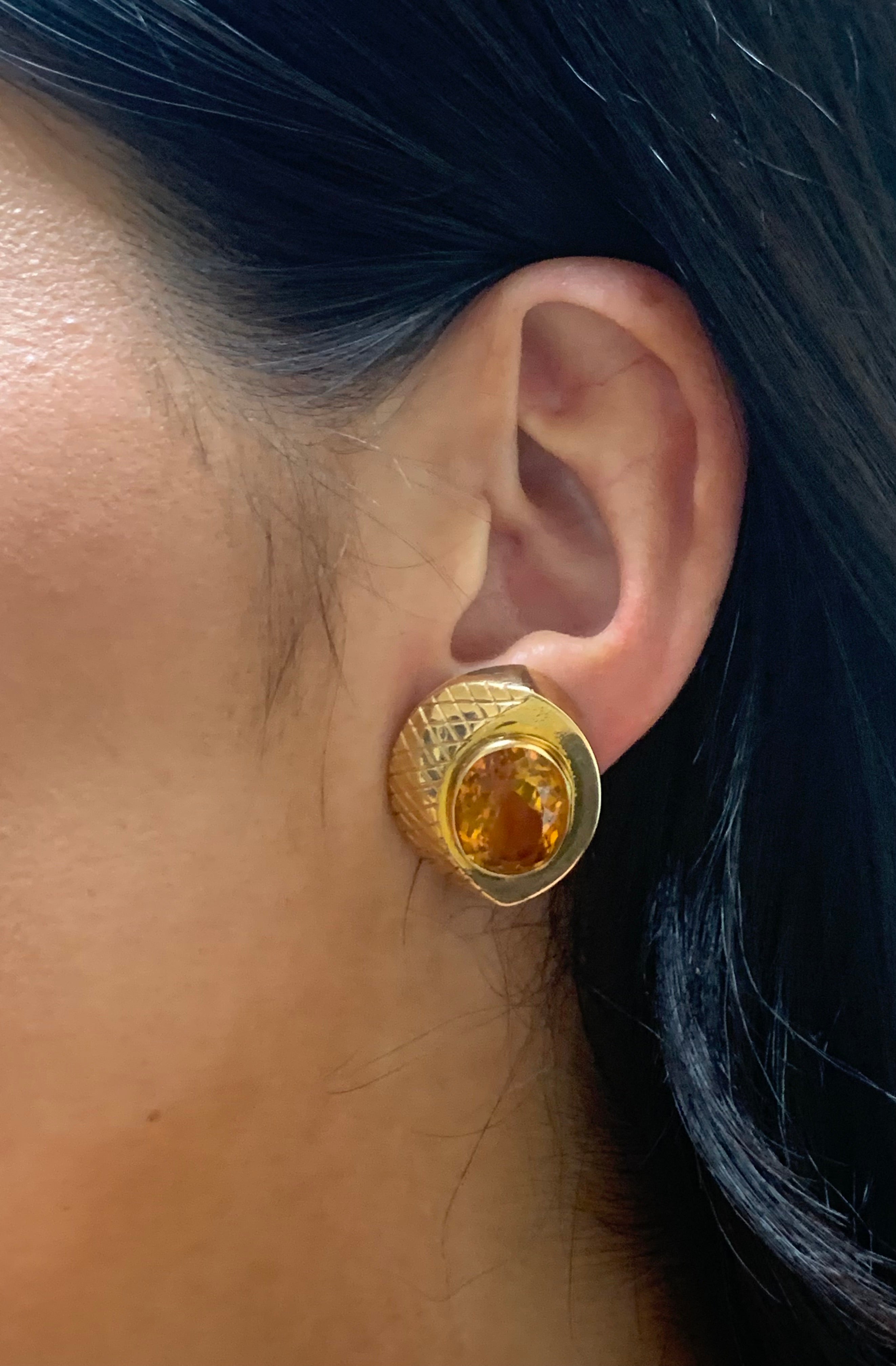 Citrine 18k Yellow Gold Earclips, circa 1970s