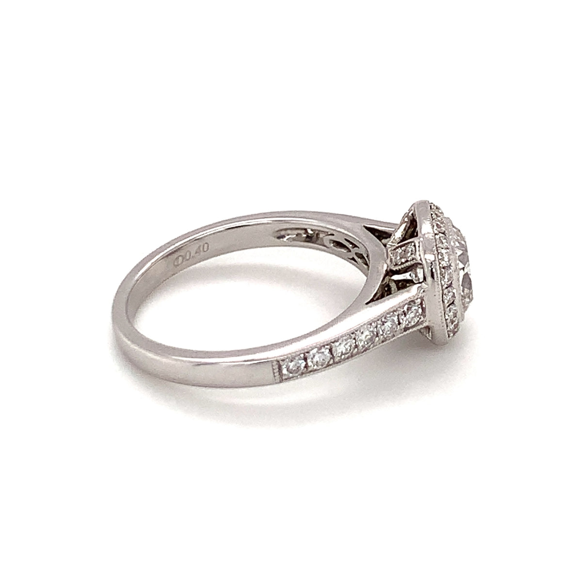Diamond Engagement Ring in 18K White Gold