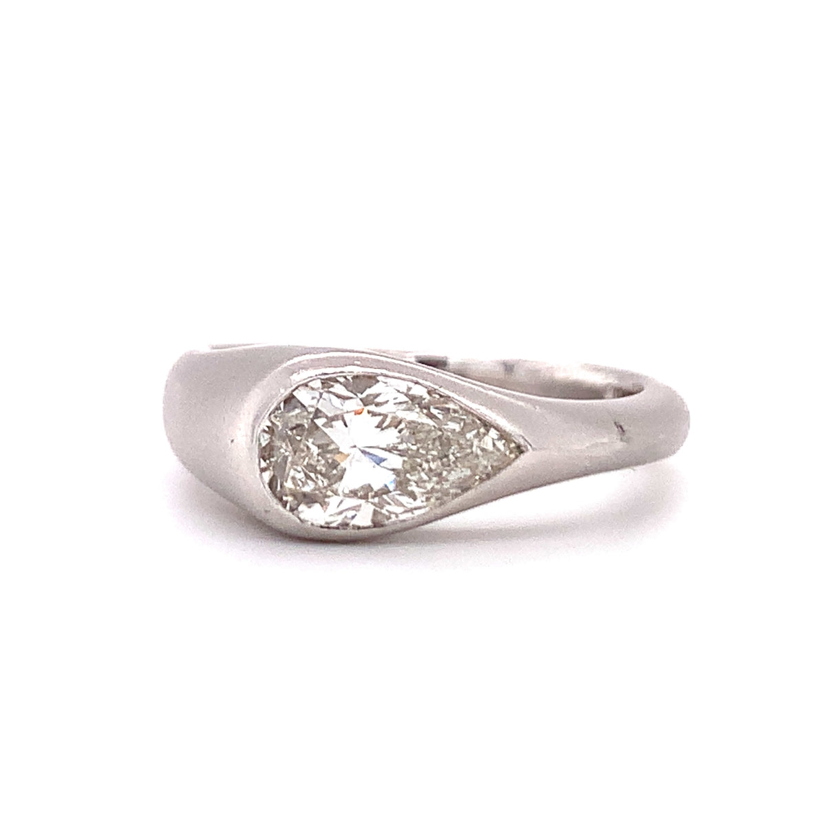 Diamond Engagement Ring in Platinum, circa 1980s