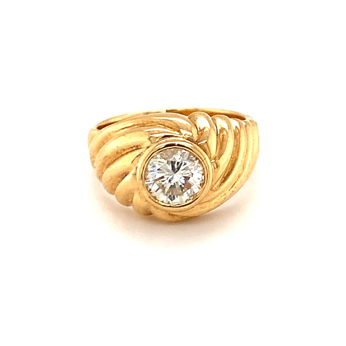 Diamond Solitaire 18 Karat Yellow Gold Ring, circa 1980s