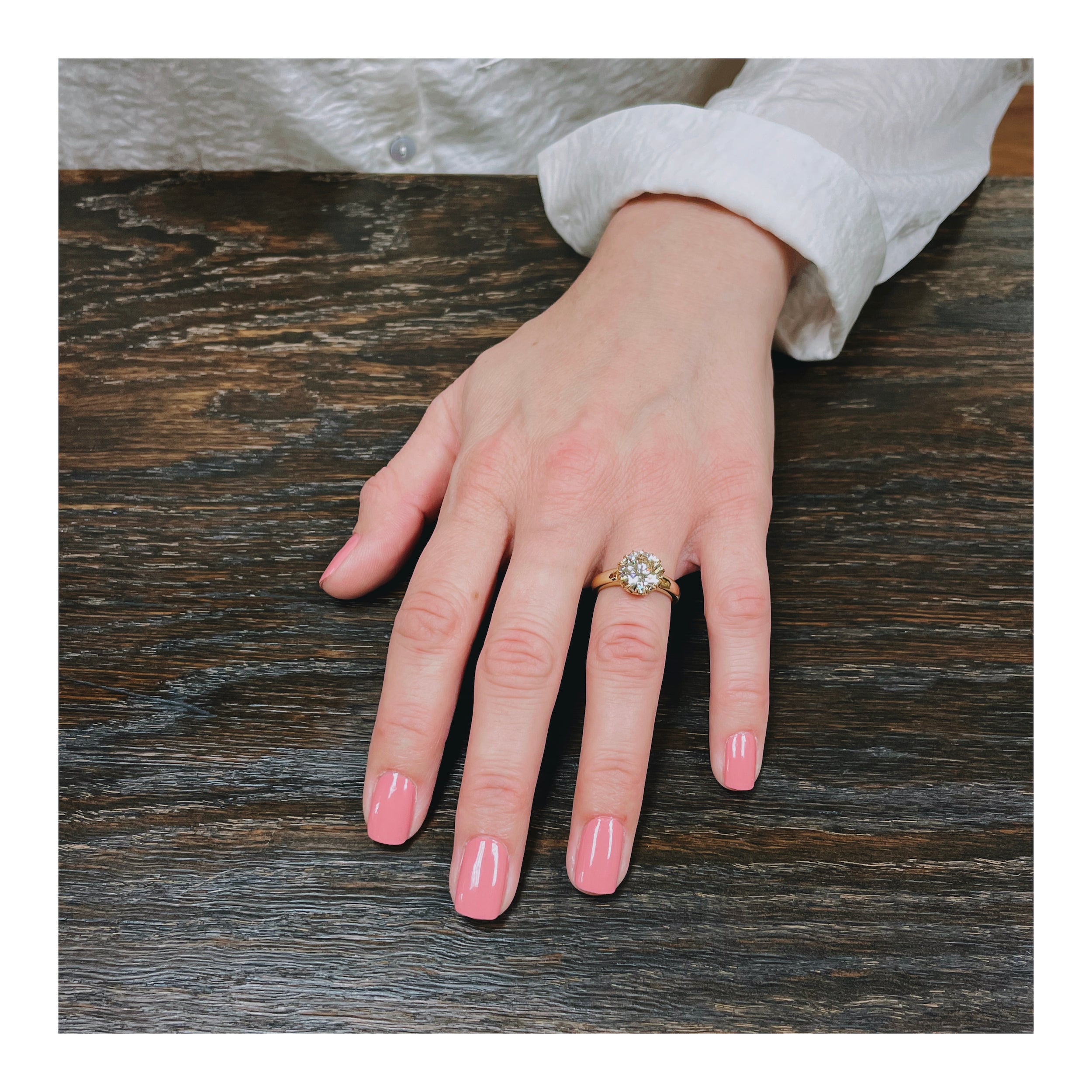 Gia Certified 3.32 Carat Diamond Engagement Ring in Yellow Gold, circa 1960s