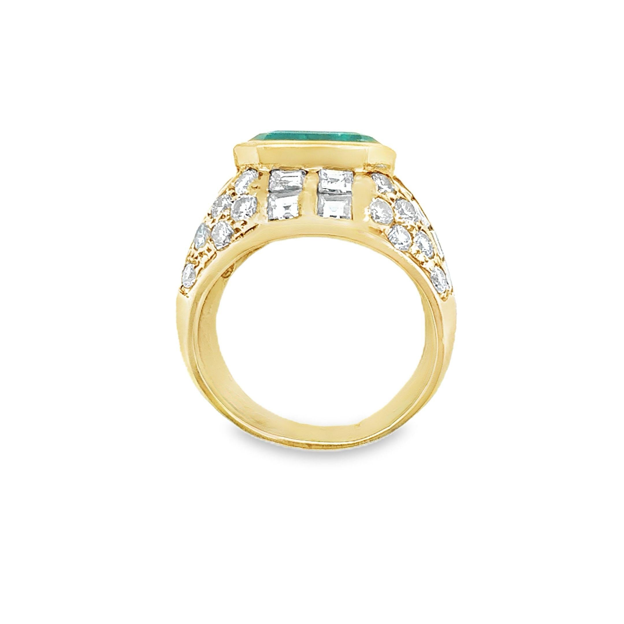 18K YELLOW GOLD EMERALD AND DIAMOND RING