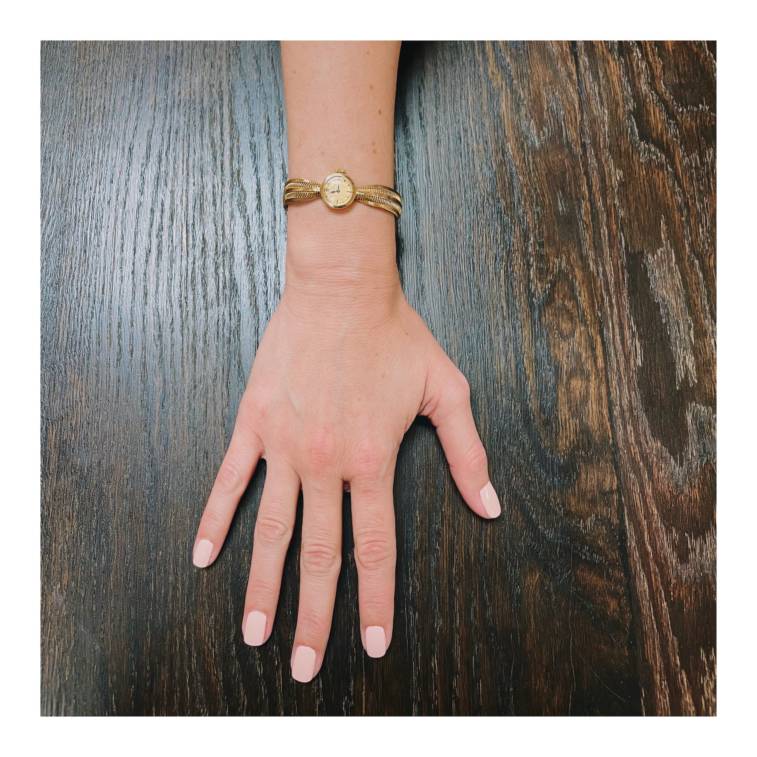 Retro 18K Yellow Gold Wristwatch by Van Cleef & Arpels
