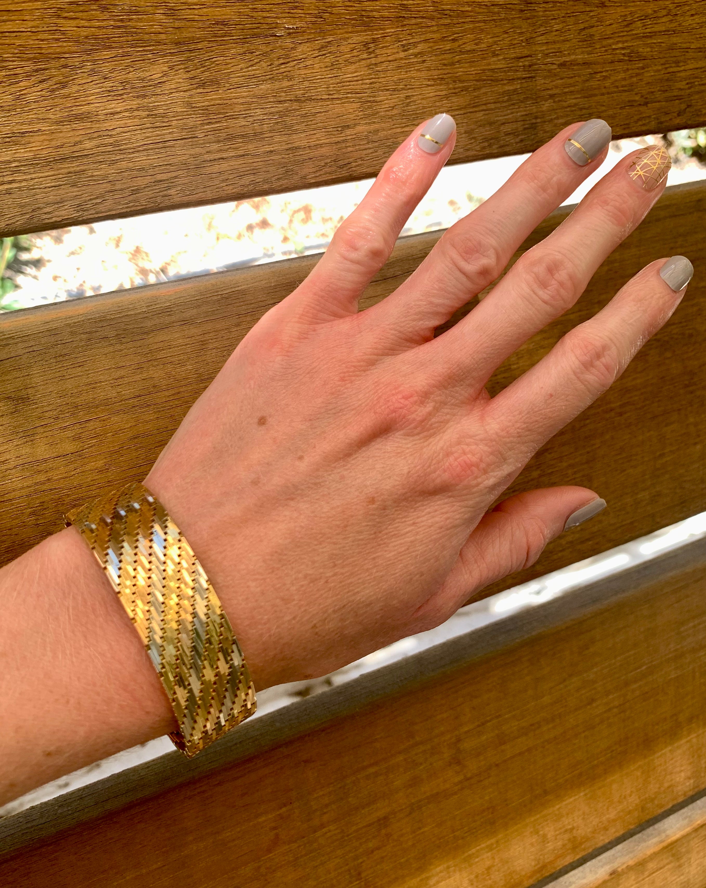 Retro 18k Tri-Color Gold Bracelet, circa 1940s