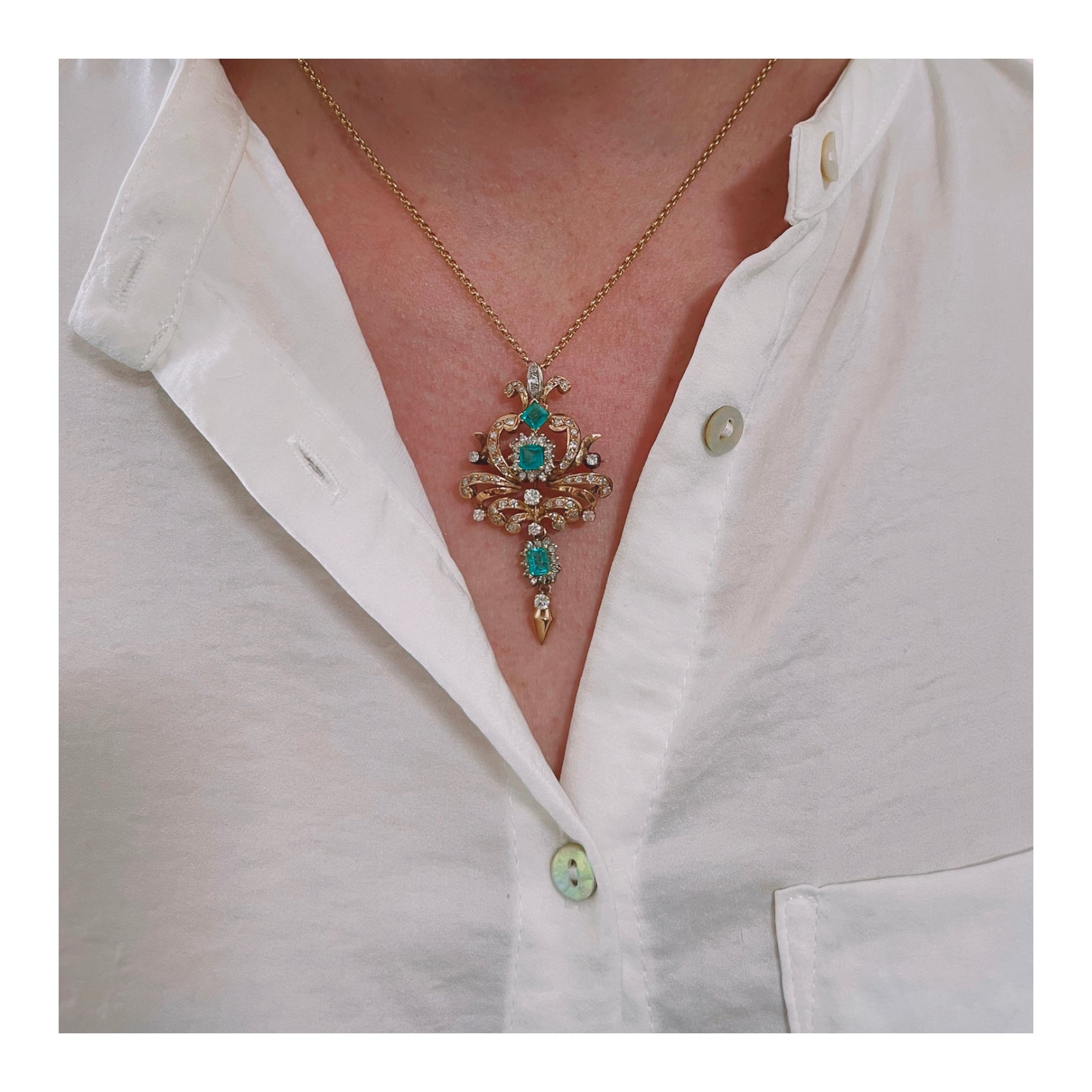 Victorian Emerald and Diamond 18K Gold Pendant / Brooch