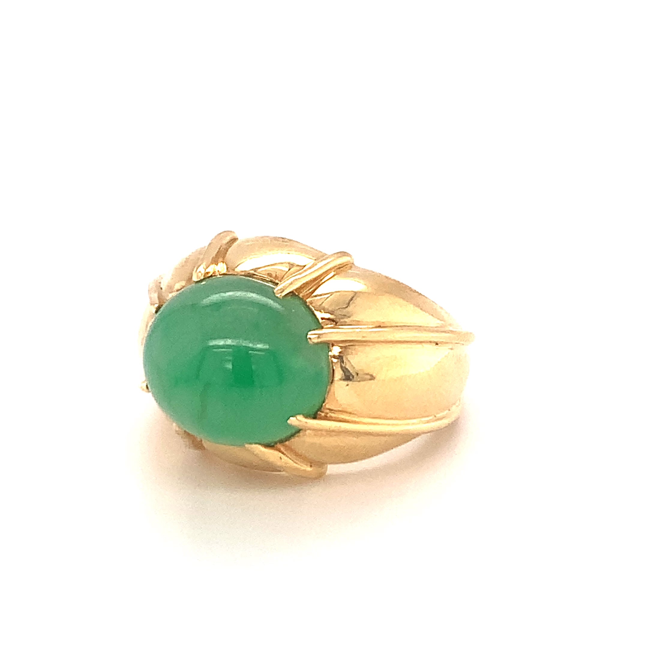 Green Jade 18K Yellow Gold Ring, circa 1970s