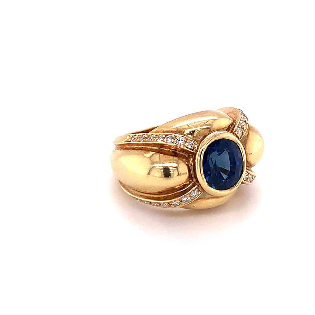 Sapphire and Diamond Ring in 18K Yellow Gold, circa 1970s