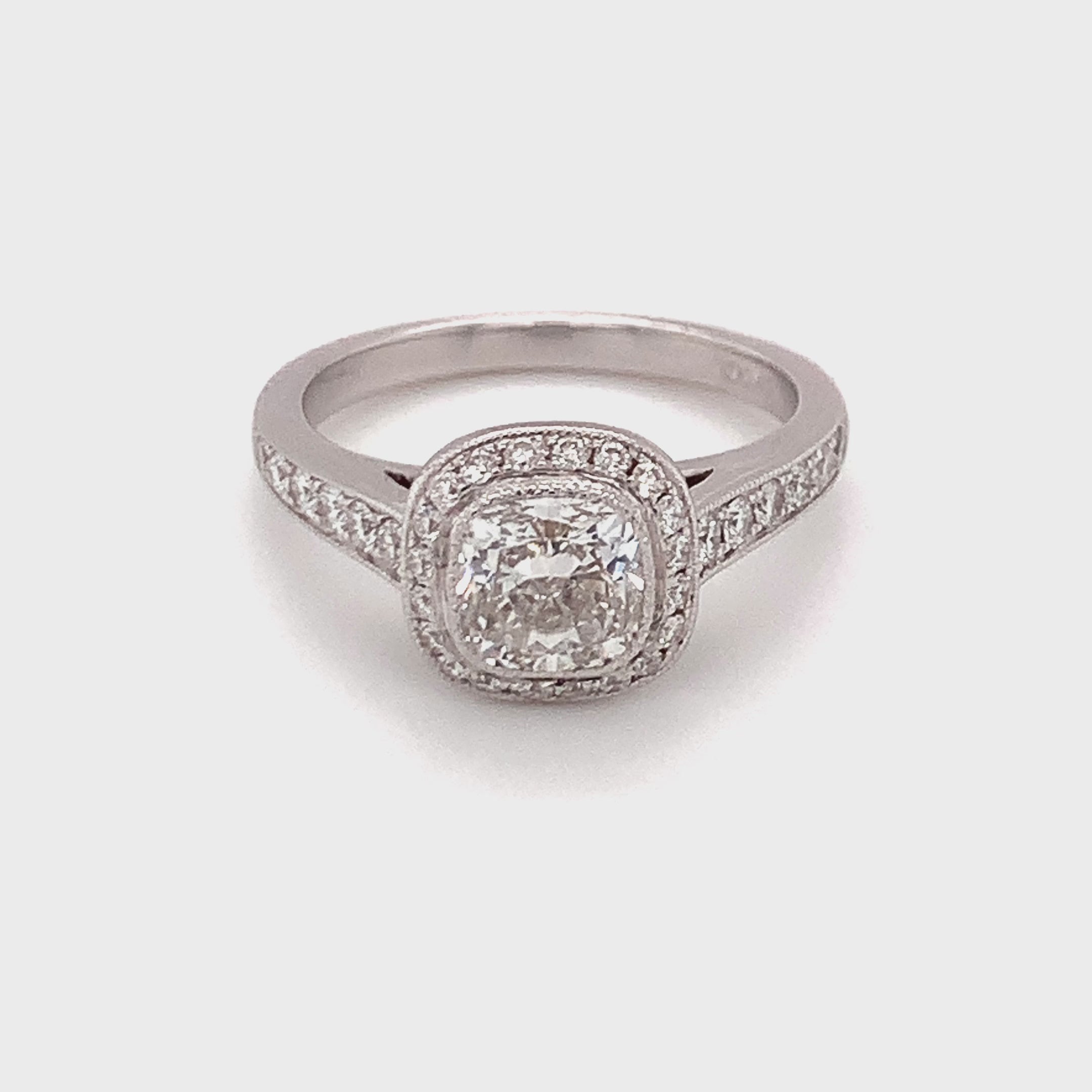 Diamond Engagement Ring in 18K White Gold