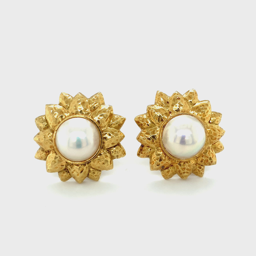 Mabe Pearl 18K Yellow Gold Sunflower Earclips