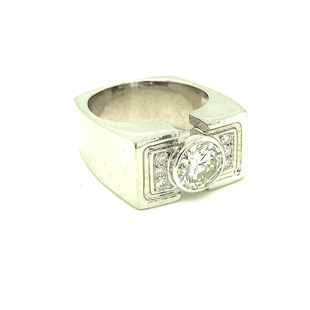 Diamond Solitaire Platinum Ring, circa 1960s