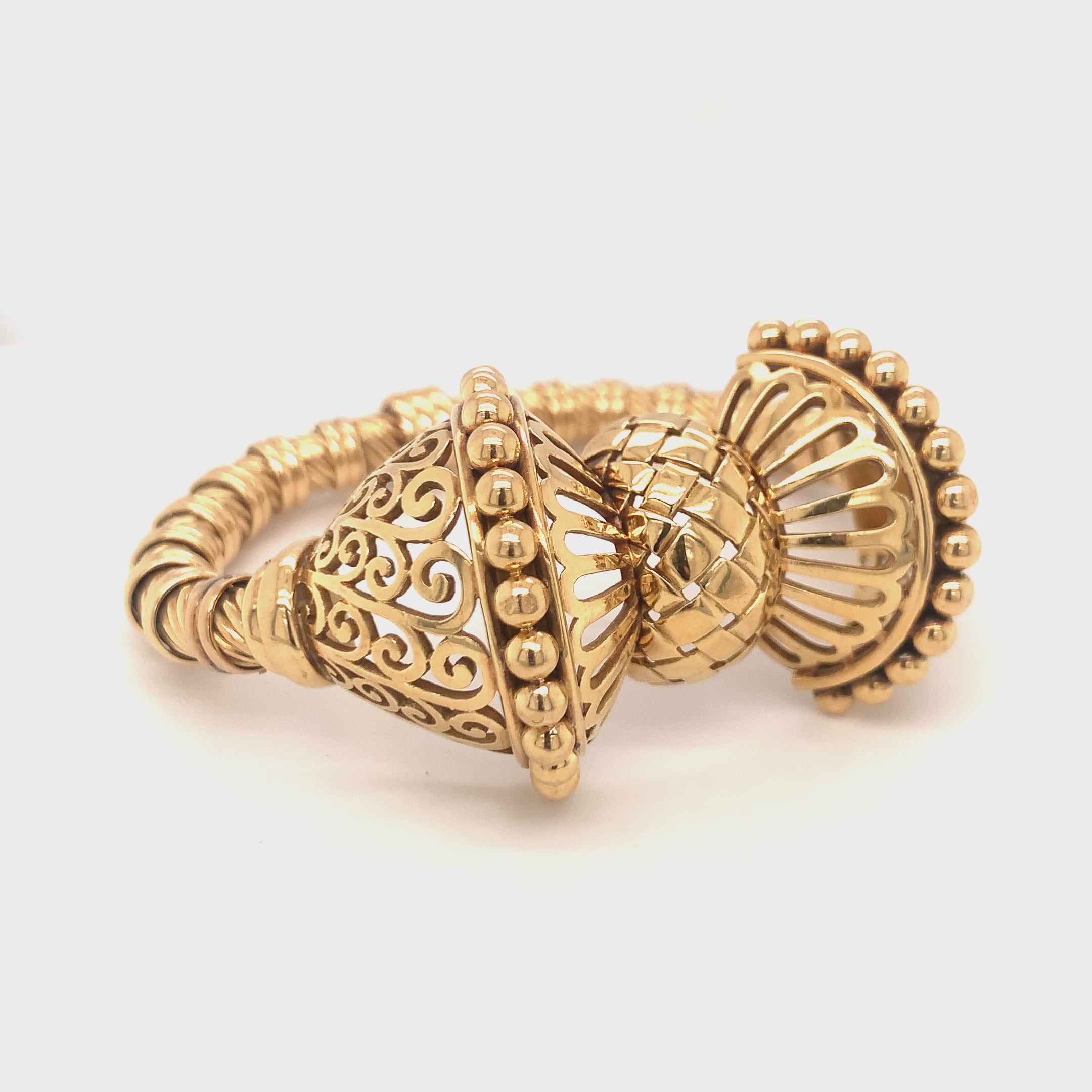 Retro Bow Motif 18K Yellow and Rose Gold Bracelet, circa 1940s