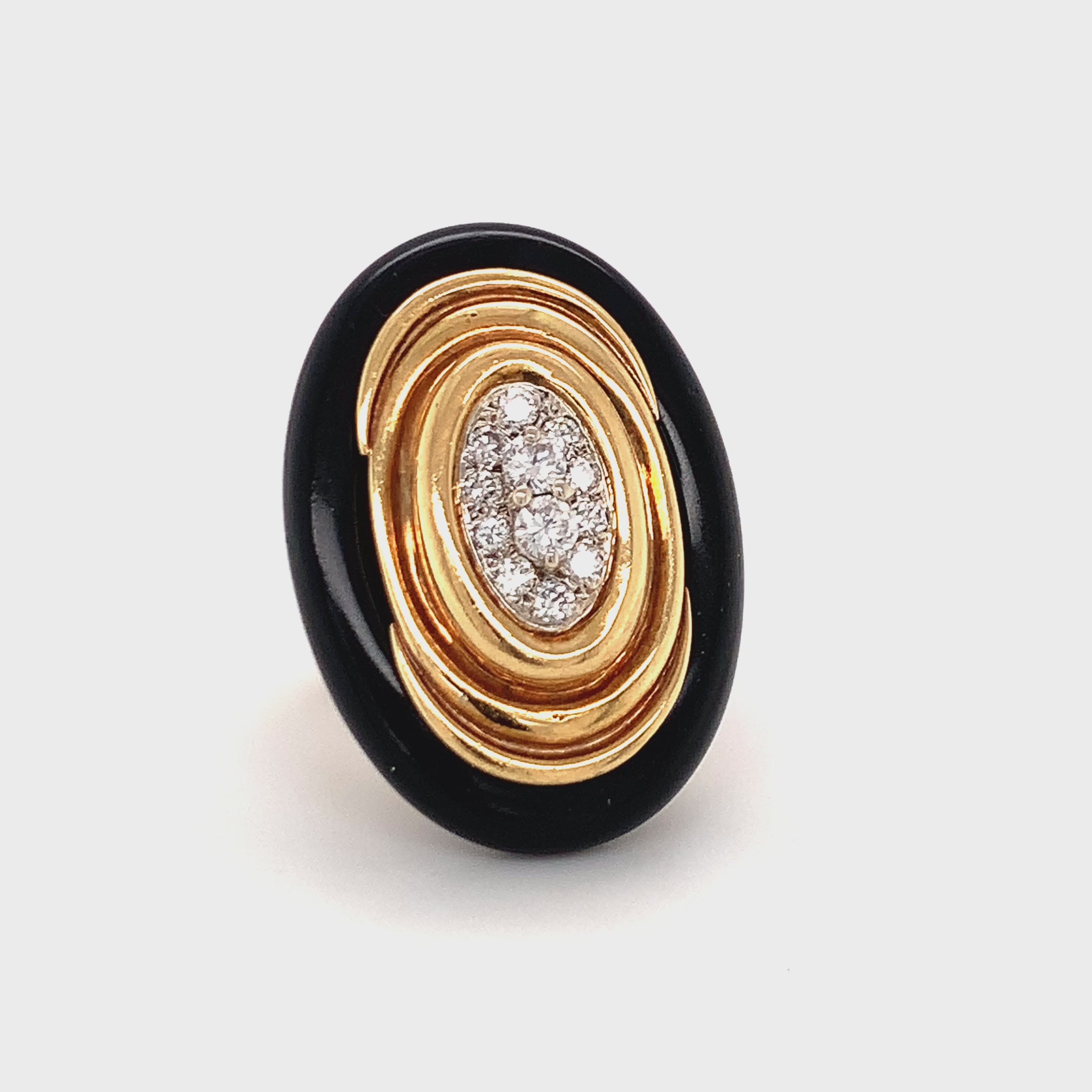 Diamond and Onyx 18k Yellow Gold Ring by Emis, circa 1970s